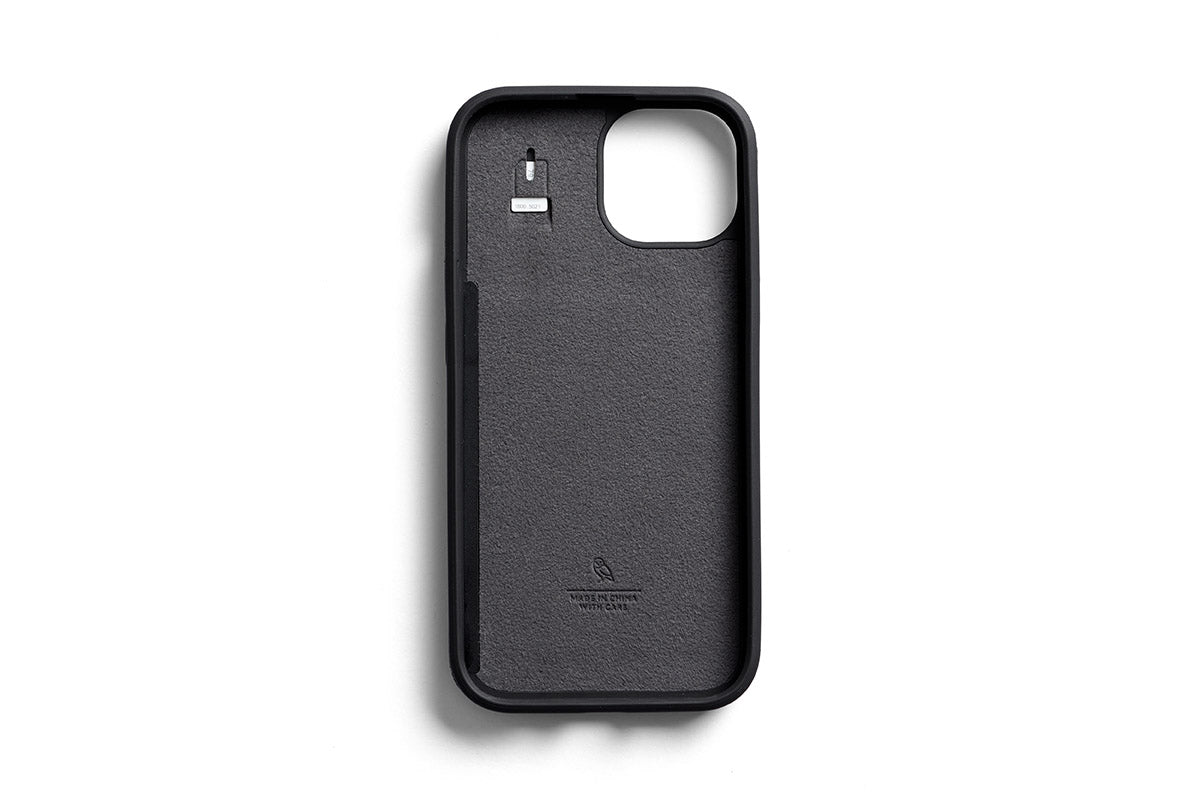 Bellroy iPhone 16 Case - 3 card slot