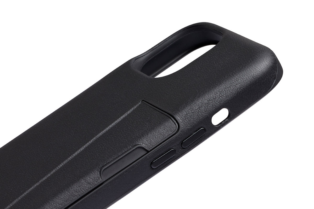Bellroy iPhone 16 Case - 3 card slot